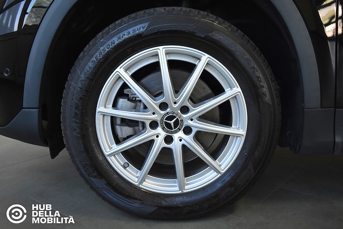 MERCEDES-BENZ GLA 180 d Automatic Business